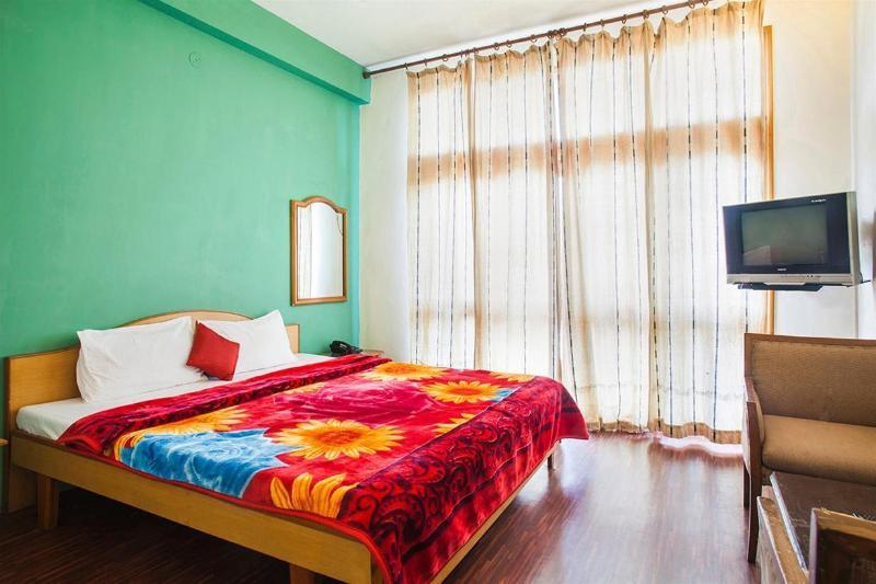 Oyo 28425 Dal Lake Resort Дармсала Экстерьер фото
